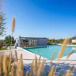 Freedom With Heated Pool And Tennis Court * Mala Cista
