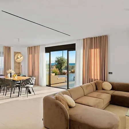 Freedom With Heated Pool And Tennis Court Vila