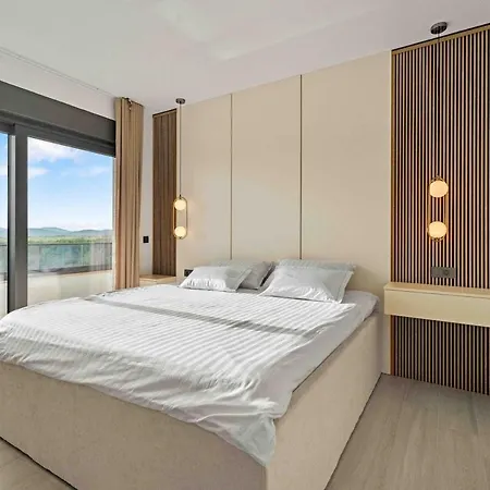 Vila Freedom With Heated Pool And Tennis Court