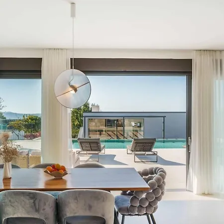 Villa Freedom With Heated Pool And Tennis Court Mala Cista