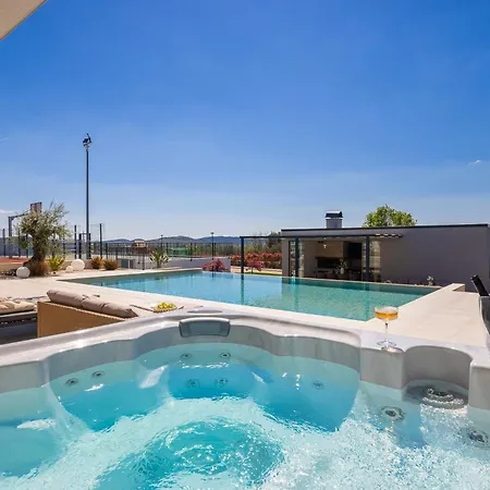 Villa Freedom