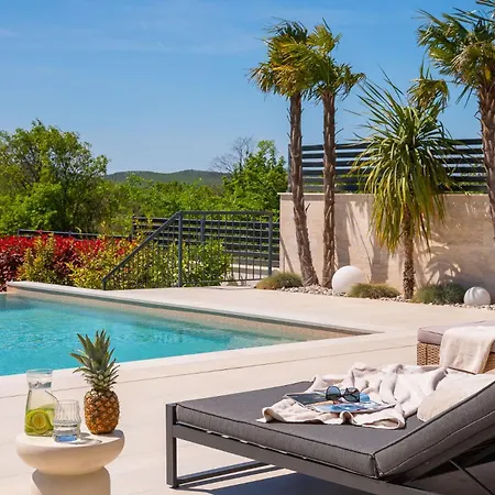 Villa Freedom *